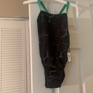 SPEEDO ENDURANCE Girls Black/ Green One Piece Swim Suit Size 20 NWT.
